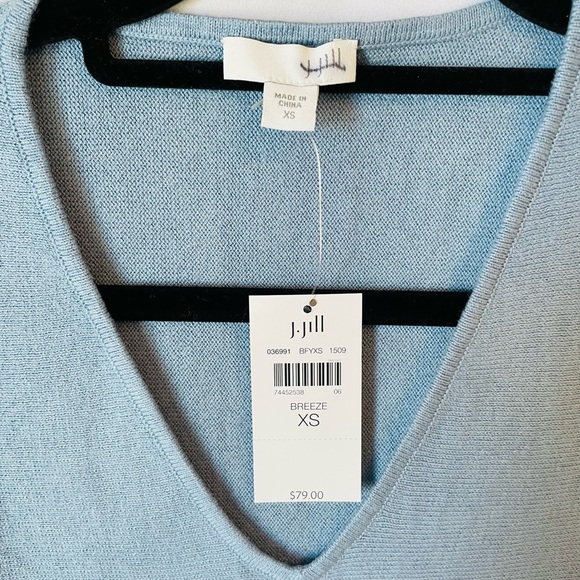 J. Jill sweater XS V-Neck in Breeze Blue with Long Sleeves Lightweight NWT - Picture 3 of 7